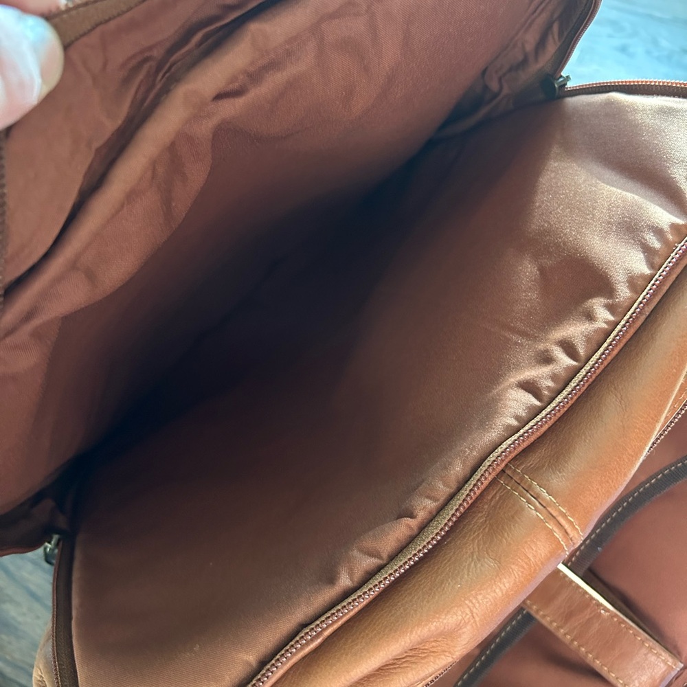 Piel Leander Leather Laptop Backpack - Picture 12 of 16